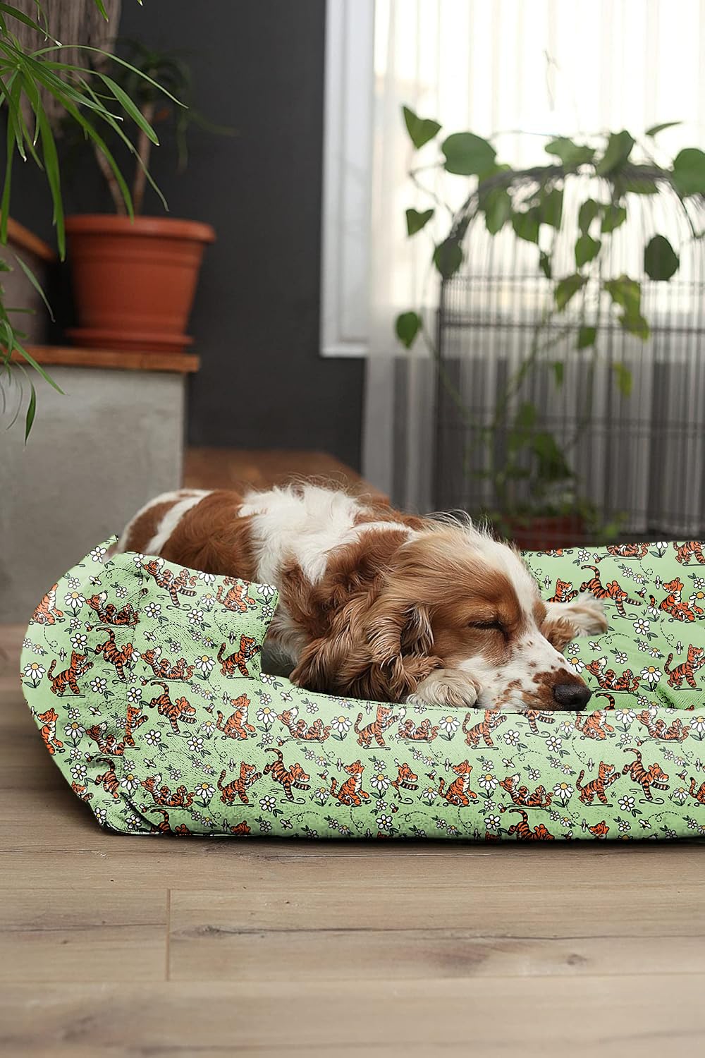 Light Green Plush Lounger Dog and Cat Bed